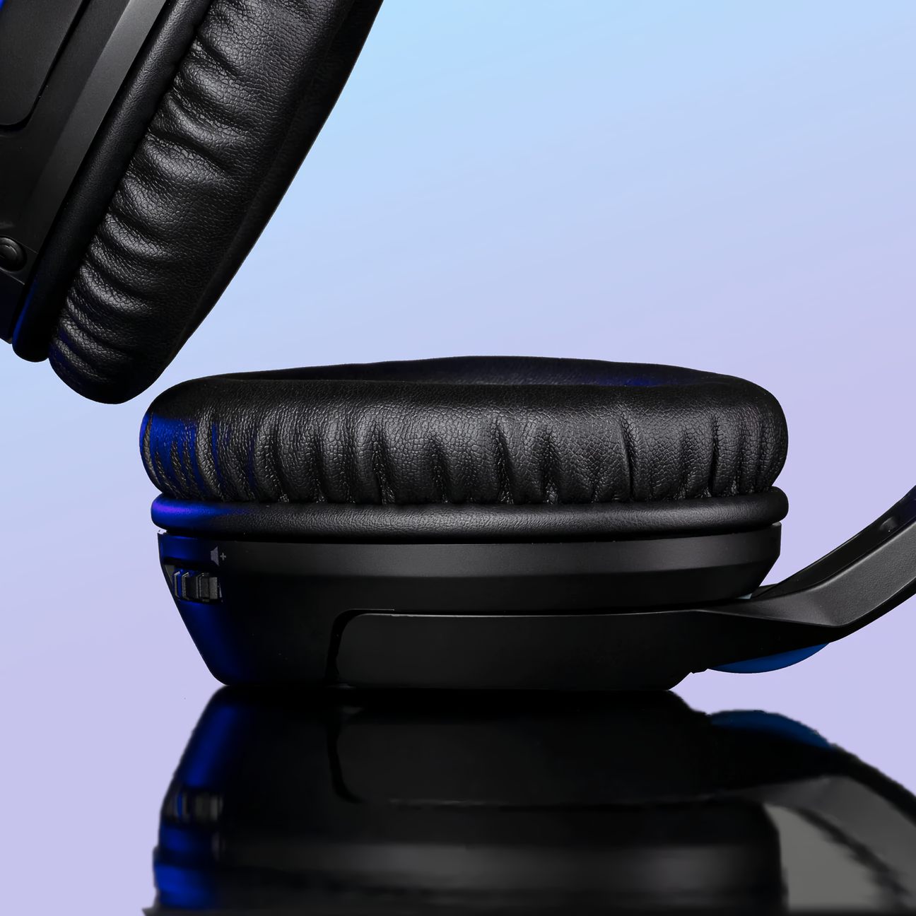  HyperX Cloud Flight: auriculares inalámbricos para juegos para  PS5 y PS4, batería de hasta 30 horas, almohadillas de espuma viscoelástica  y cuero sintético premium, micrófono con cancelación de ruido : Videojuegos
